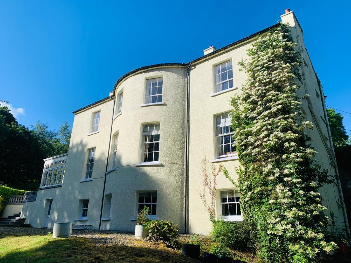 LARCHMOUNT HOUSE B&B | LONDONDERRY, UNITED KINGDOM | SEASON DEALS FROM £155